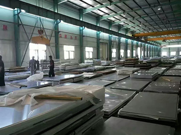 不銹鋼板生產(chǎn)完成